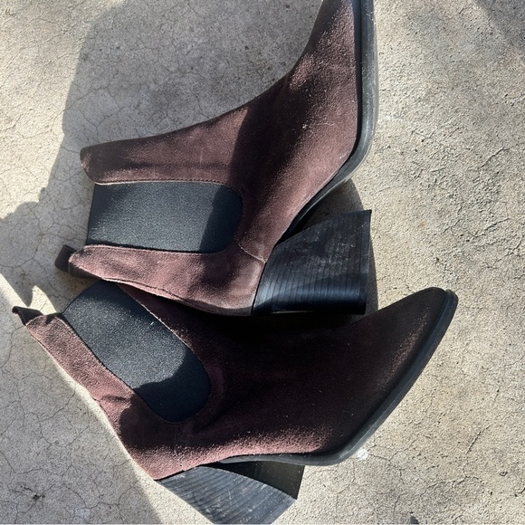 Charles David Brown Ankle Boots with Sleek Design - Picture 1 of 5